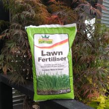 Lawn Fertiliser Quick Release Picture of Lawn Fertiliser Quick Release (7369)
