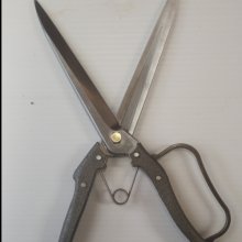 Picture of Nishigaki Leaf Cutting Shears (31119)