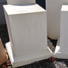 Picture of Pot Plinth Pure White 75cm (11959)